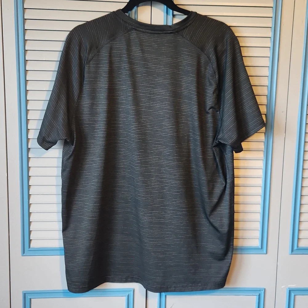 Champion Men's Activewear Black T-Shirt - Picture 7 of 11